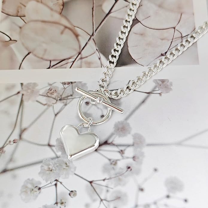 Airmb Cute Heart Necklace for Women Gold/Silver Plated Heart Pendant Choker Necklaces Tendy Love Heart Chain Necklace Dainty Gold/Silver Necklace Jewelry Gifts for Women