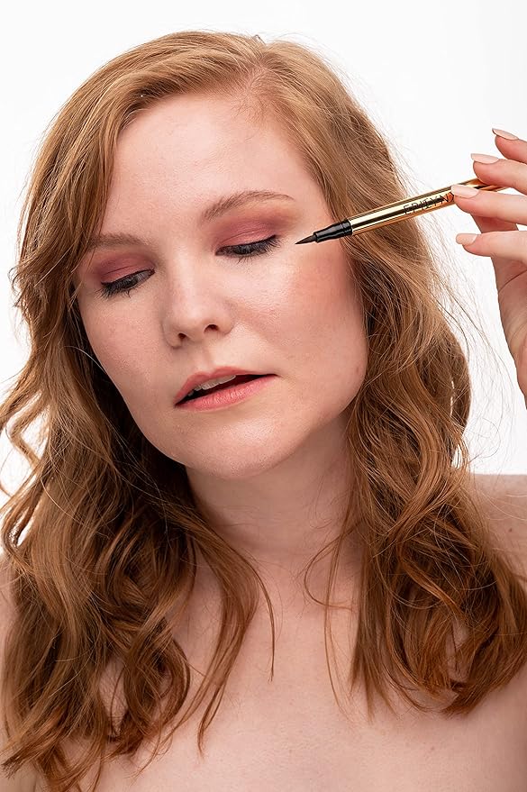 Liquid Eyeliner - Hypoallergenic Eyeliner with Fine Brush Tip, Long-Lasting Waterproof Eye Liner - Cruelty-Free, Vegan, Hypoallergenic, Gluten-Free, Smooth Application Liquid Eye Liner, Green 2mL