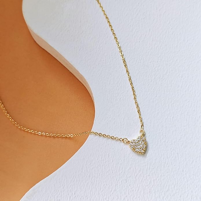 Airmb Cute Heart Necklace for Women Gold/Silver Plated Heart Pendant Choker Necklaces Tendy Love Heart Chain Necklace Dainty Gold/Silver Necklace Jewelry Gifts for Women