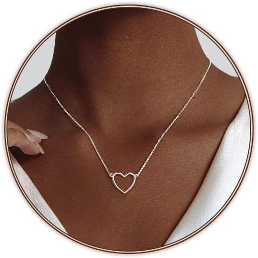 Airmb Cute Heart Necklace for Women Gold/Silver Plated Heart Pendant Choker Necklaces Tendy Love Heart Chain Necklace Dainty Gold/Silver Necklace Jewelry Gifts for Women