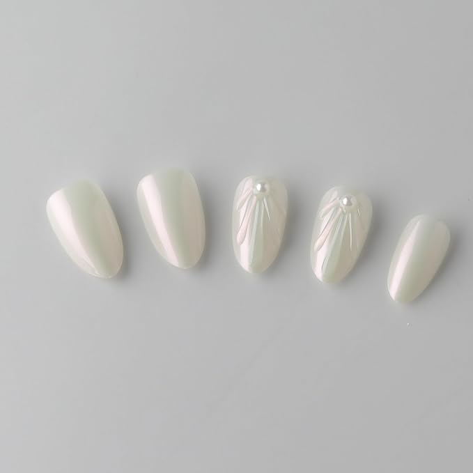 XZMeiLun 3D White Aurora Shell Press On Nails Almond Short, 3D Pattern Designer Reusable Acrylic Nails Press Ons, Fake Nails With Glue On, Daily Wear Floral False Nails For Women