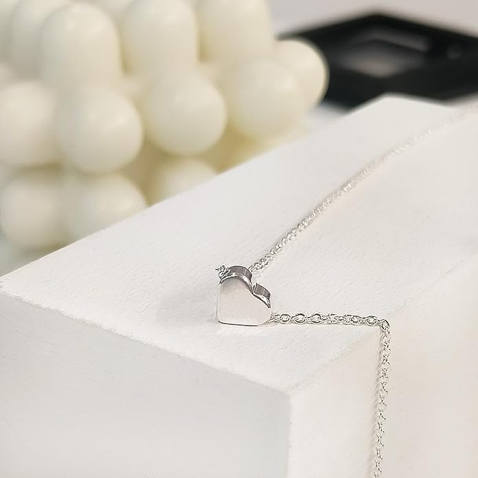 Airmb Cute Heart Necklace for Women Gold/Silver Plated Heart Pendant Choker Necklaces Tendy Love Heart Chain Necklace Dainty Gold/Silver Necklace Jewelry Gifts for Women