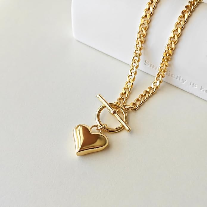 Airmb Cute Heart Necklace for Women Gold/Silver Plated Heart Pendant Choker Necklaces Tendy Love Heart Chain Necklace Dainty Gold/Silver Necklace Jewelry Gifts for Women