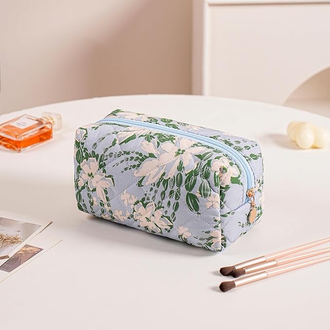 Cute Floral Makeup Bag Small Cotton Quilted Cosmetic Bag, Aesthetic Essential Bag Emergency Bag Gift for Women Girls Travel Accessories (White Gardenias)