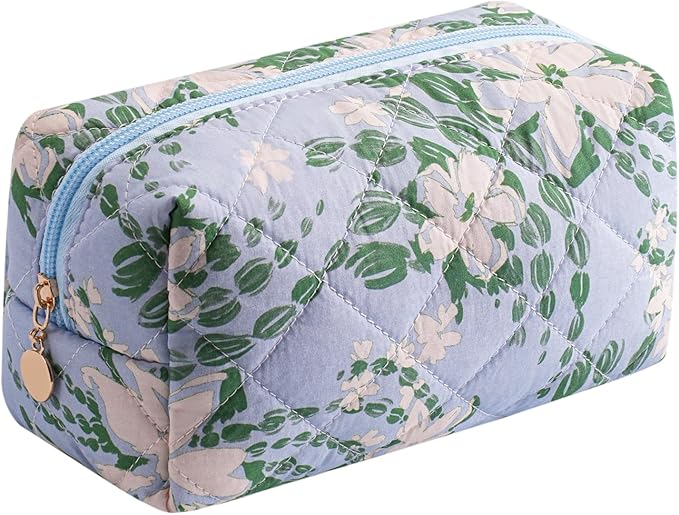 Cute Floral Makeup Bag Small Cotton Quilted Cosmetic Bag, Aesthetic Essential Bag Emergency Bag Gift for Women Girls Travel Accessories (White Gardenias)