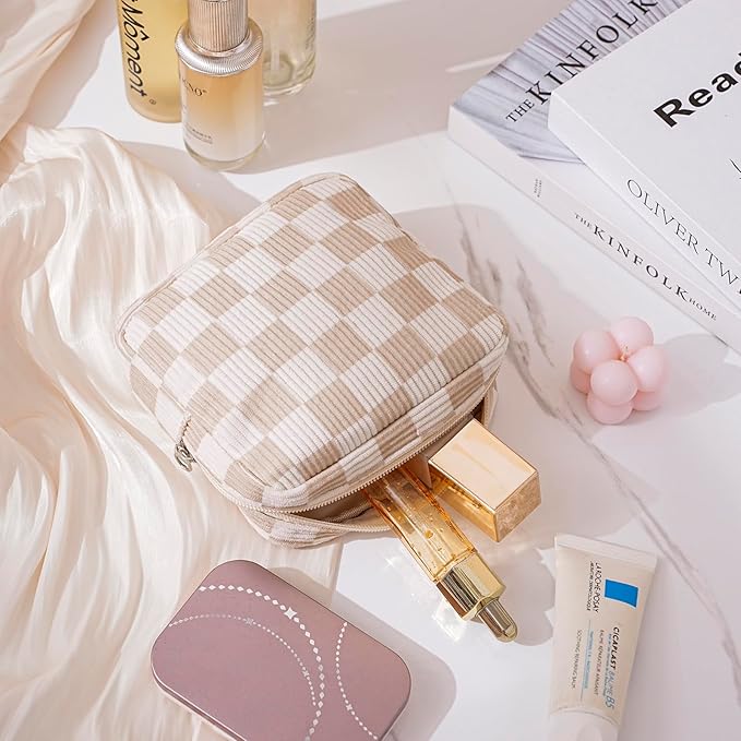 uekeboag Cute Small Corduroy Zipper Makeup Bag, Mini Coquette Aesthetic Pouch with Bear Pattern for for Purse,Key Pocket Lipstick Bag Card Holder Data Cable Organizer (09Beige Checker)