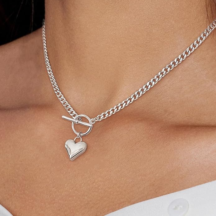 Airmb Cute Heart Necklace for Women Gold/Silver Plated Heart Pendant Choker Necklaces Tendy Love Heart Chain Necklace Dainty Gold/Silver Necklace Jewelry Gifts for Women