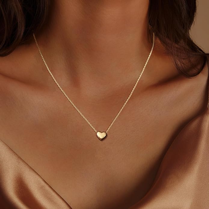 Airmb Cute Heart Necklace for Women Gold/Silver Plated Heart Pendant Choker Necklaces Tendy Love Heart Chain Necklace Dainty Gold/Silver Necklace Jewelry Gifts for Women