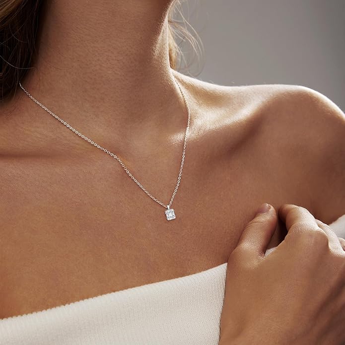 Luxval Diamond Pendant Gold Necklace for Women，Dainty 18k Gold Plated Choker Necklaces Simple Gold Jewelry Gifts for Women Girls