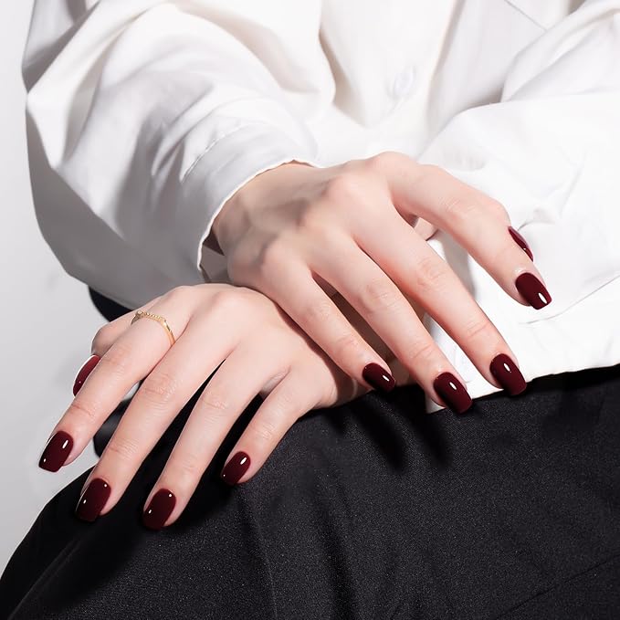 MAYCHAO 15ML Gel Nail Polish 1Pc Deep Cherry Red Nail Polish Soak Off UV LED Blood Red Nail Gel Polish Nail Art Starter Manicure Salon DIY at Home, 0.5 OZ