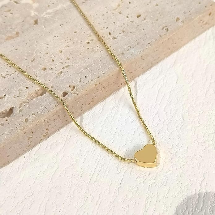 Airmb Cute Heart Necklace for Women Gold/Silver Plated Heart Pendant Choker Necklaces Tendy Love Heart Chain Necklace Dainty Gold/Silver Necklace Jewelry Gifts for Women