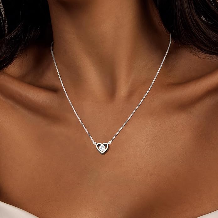 Airmb Cute Heart Necklace for Women Gold/Silver Plated Heart Pendant Choker Necklaces Tendy Love Heart Chain Necklace Dainty Gold/Silver Necklace Jewelry Gifts for Women