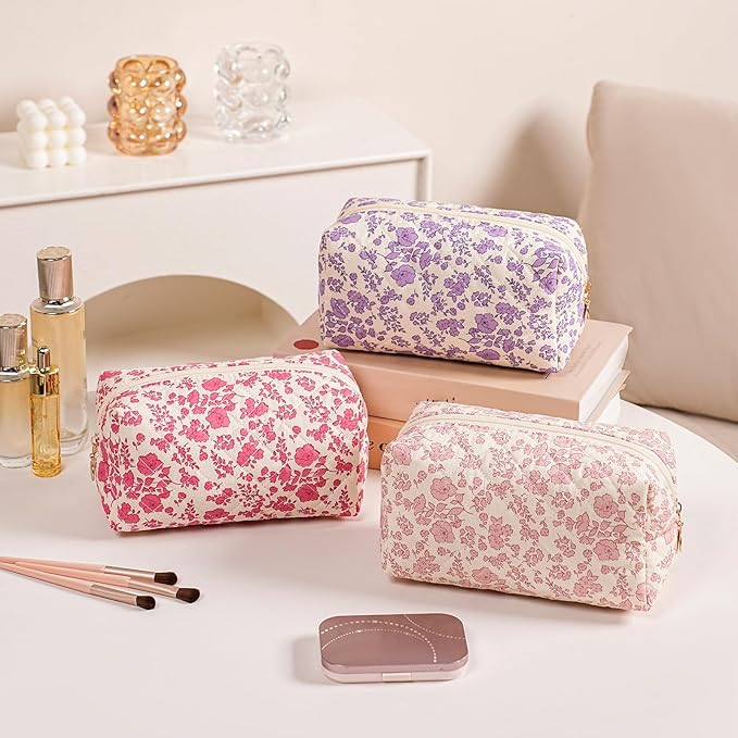 Cute Floral Makeup Bag Small Cotton Quilted Cosmetic Bag, Aesthetic Essential Bag Emergency Bag Gift for Women Girls Travel Accessories (Red Floral)