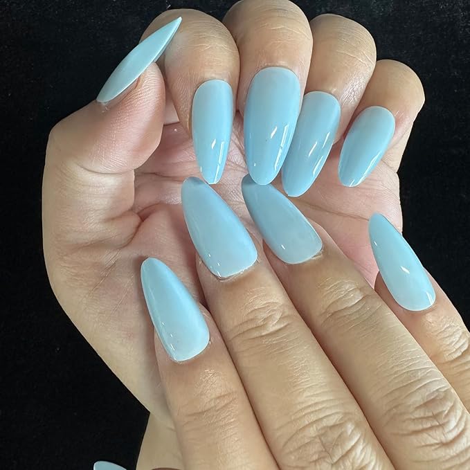 JONKASIPA Pressed On Nail Art Short - Soft Light Blue Almond Shaped Fake Nails, French Pointed Nails Designed for Women, Nail Art Set for Everyday Wear