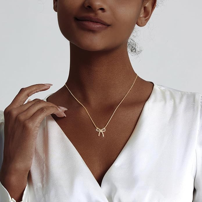 Luxval Diamond Pendant Gold Necklace for Women，Dainty 18k Gold Plated Choker Necklaces Simple Gold Jewelry Gifts for Women Girls