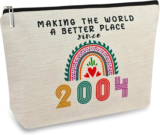 22nd Birthday Gifts for Girls Makeup Bags, 2004 Happy 22nd Birthday Decorations for Teen Girls, 22 Year Old Girl Birthday Gifts for Daughter, Sister, Granddaughter, Cosmetic Travel Pouch, Christmas