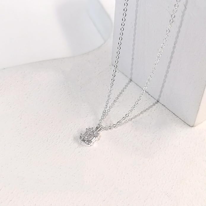 Luxval Diamond Pendant Gold Necklace for Women，Dainty 18k Gold Plated Choker Necklaces Simple Gold Jewelry Gifts for Women Girls
