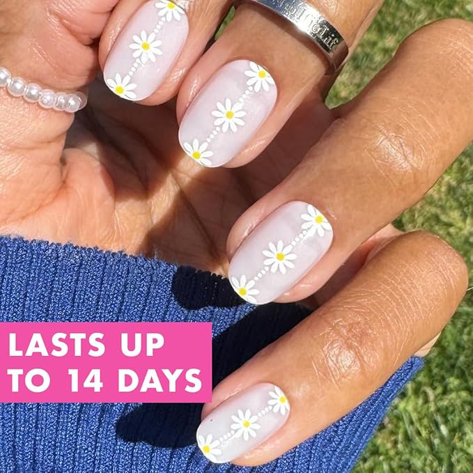Olive & June Instant Mani Press-On Nails | (Glue) Short, Round 42 Fake Nails, 21 Sizes Non-Toxic | Long-Lasting Recycled Materials Realistic Look | Salon-Quality at Home | Daisy Chain