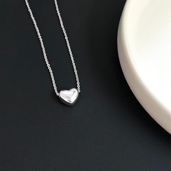 Airmb Cute Heart Necklace for Women Gold/Silver Plated Heart Pendant Choker Necklaces Tendy Love Heart Chain Necklace Dainty Gold/Silver Necklace Jewelry Gifts for Women