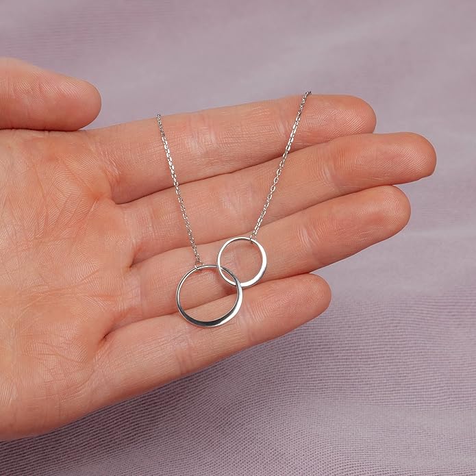 Suavell Sister Necklace - Sterling Silver Interlocking Double Circle Necklace - Birthday Gift for Sister - Maid of Honor Gift