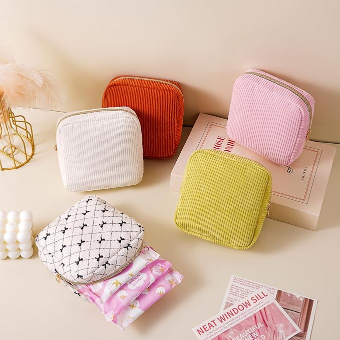 uekeboag Cute Small Corduroy Zipper Makeup Bag, Mini Coquette Aesthetic Pouch with Bear Pattern for for Purse,Key Pocket Lipstick Bag Card Holder Data Cable Organizer (13Pink)